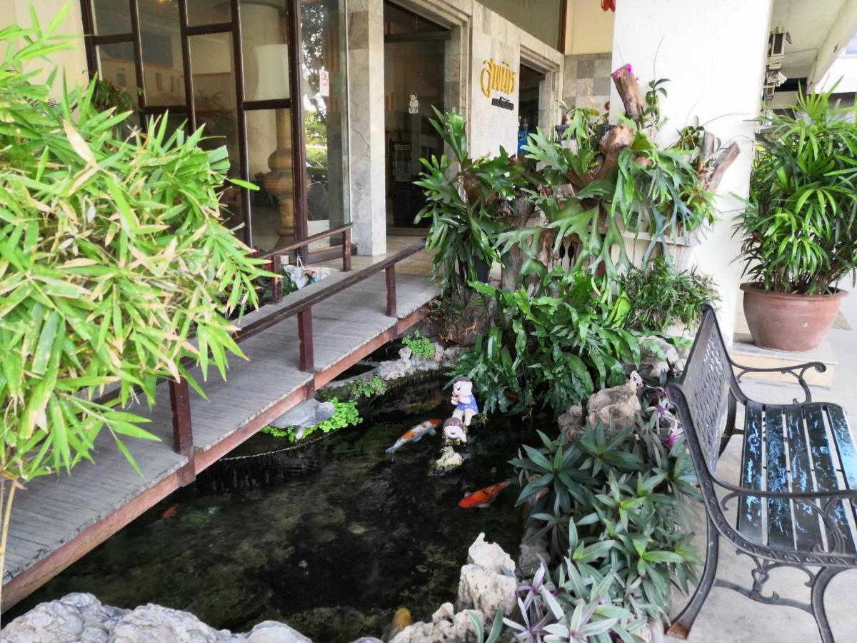 Supanich Condo Opposite The Train Station Chiangmai Csiangmaj Kültér fotó